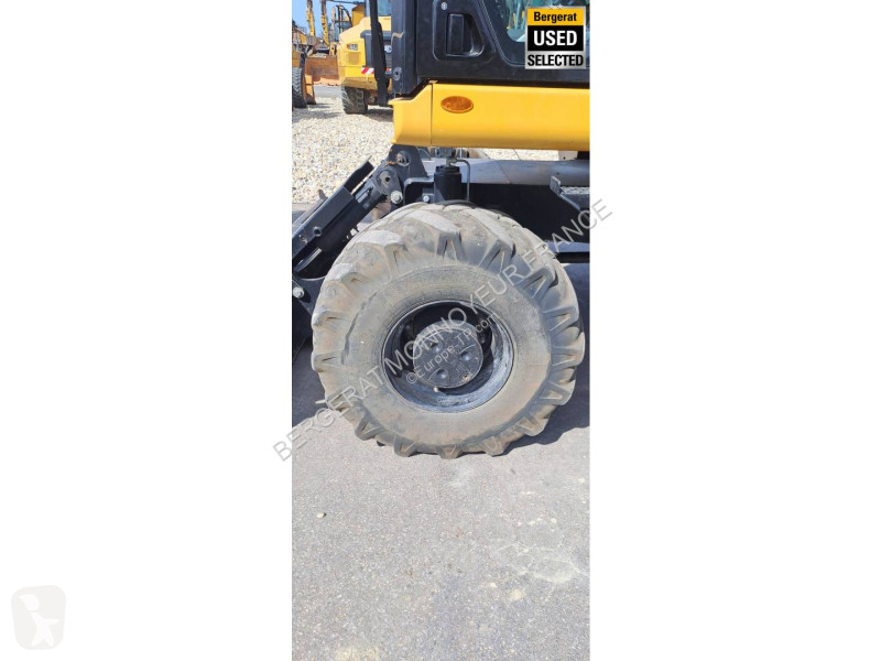 Багер Caterpillar