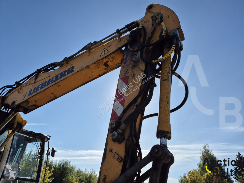Багер Liebherr