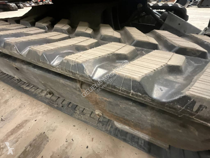 Багер Bobcat 35z
