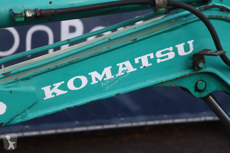Escavadora Komatsu PC-03