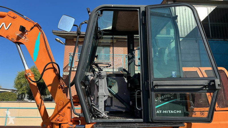 Kotrógép Fiat-Hitachi FH85W 4X4