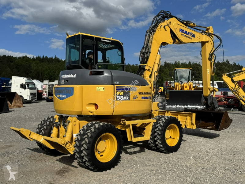 Excavator Komatsu Pług + Podpory 10ton...