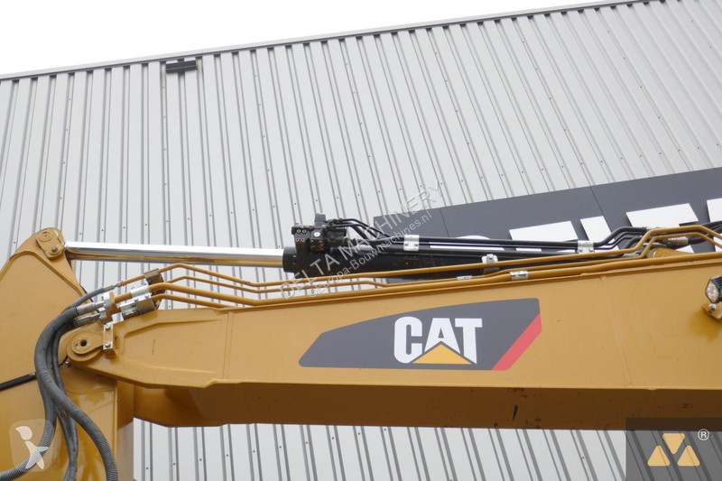 Excavator Caterpillar 325F LCR