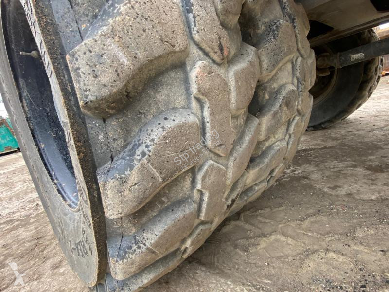 جرافة Hyundai HW 140
