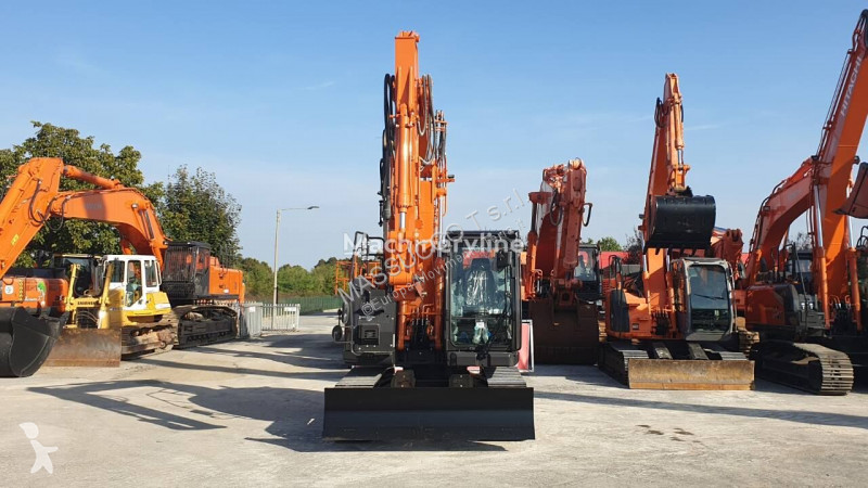 Excavadora Hitachi -7