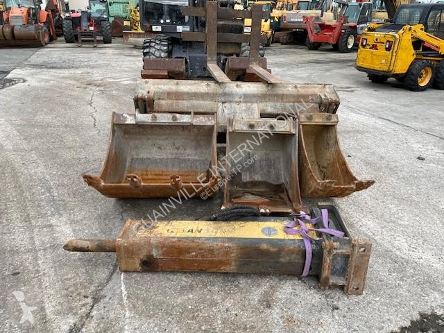 Excavator Mecalac
