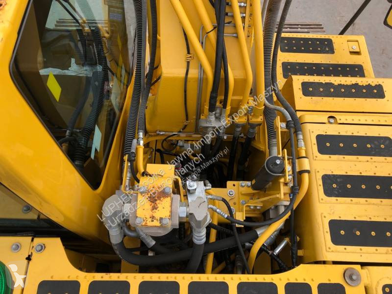 Excavator Komatsu PC210LC-11