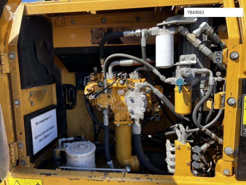 Escavatore Caterpillar CAT video