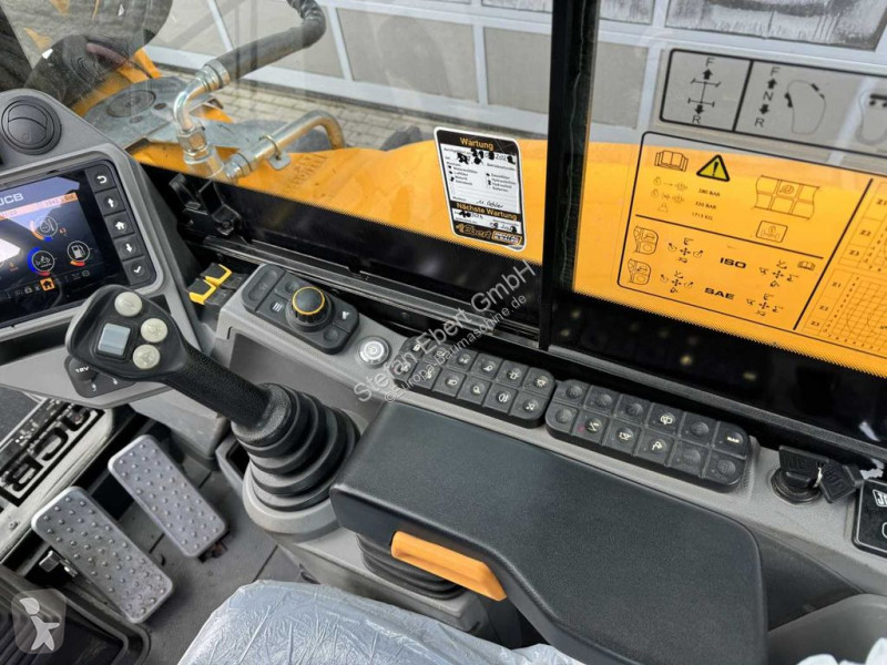 Graafmachine JCB HD 110WT T4F / 2021 / nur 1.042h