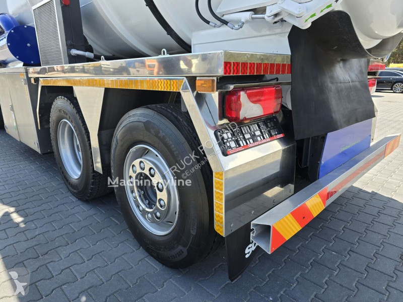 Camion Scania Larsen FlexVac 311