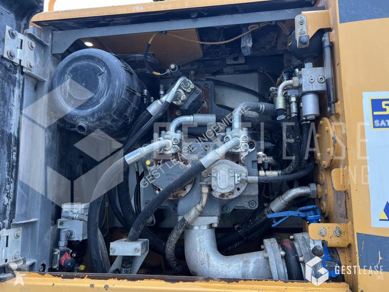 Escavadora Liebherr LC