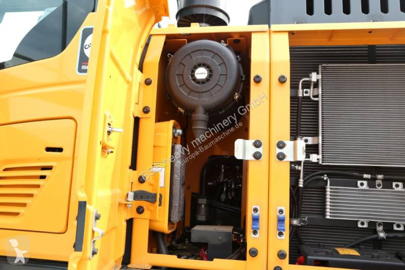 Escavadora Hyundai HX210AL