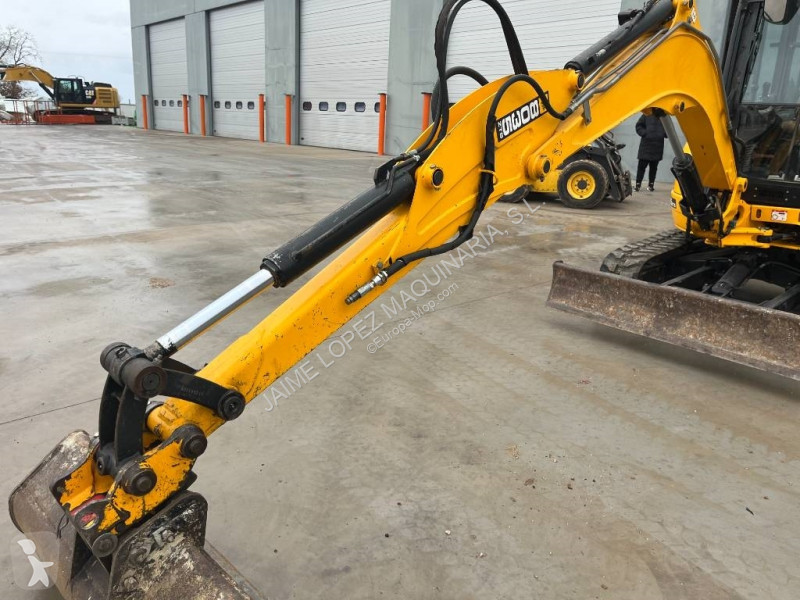 Excavator JCB