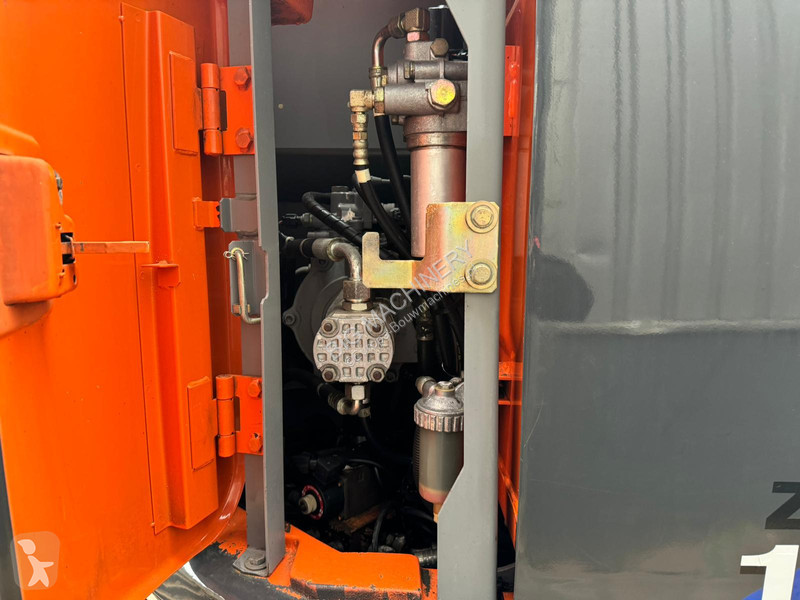 Excavadora Hitachi
