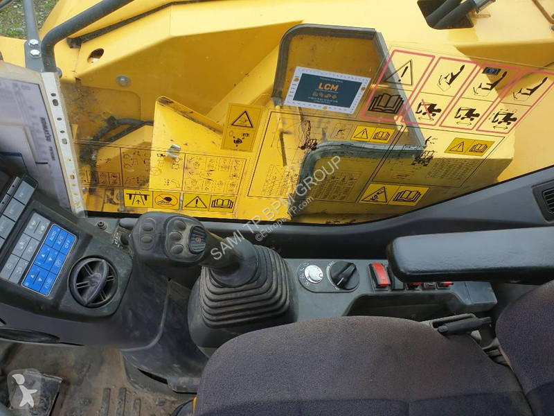 Escavatore Komatsu MR-10