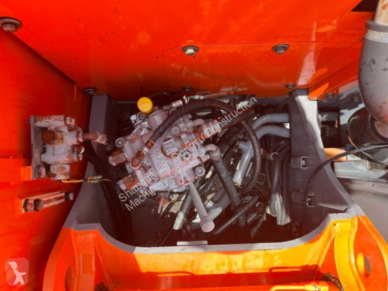 Escavatore Hitachi 135