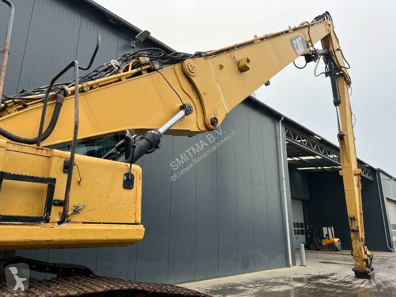 جرافة Caterpillar L UHD - 27m - OilQuick
