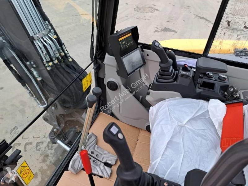 Lopatový nakládač Volvo ECR50F