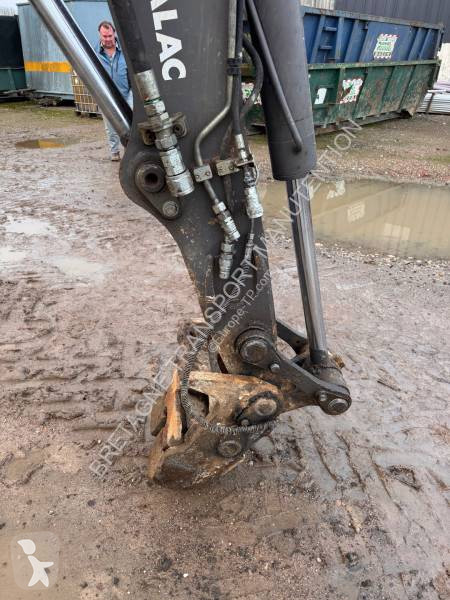 Excavator Mecalac