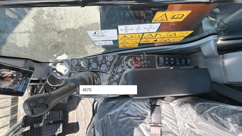 Escavatore Hitachi KMC750S-7