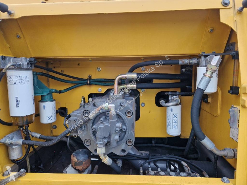 Excavadora Volvo L