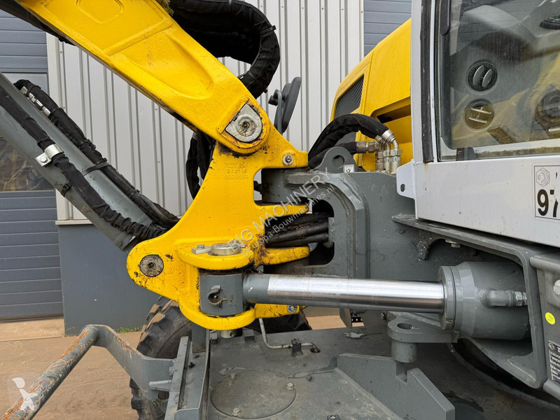 Escavadora Wacker Neuson EW100 E06-03
