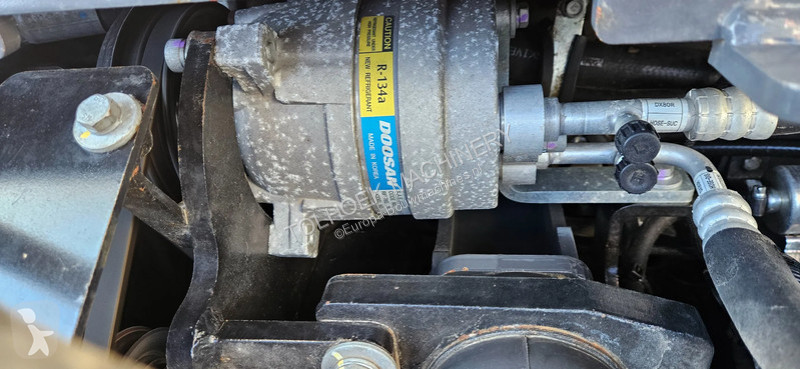 Escavadora Doosan DX 85r -3