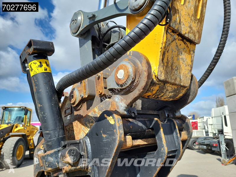 Excavadora Liebherr LC V