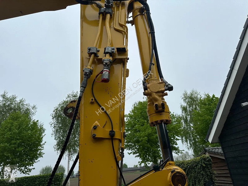 Escavadora Komatsu