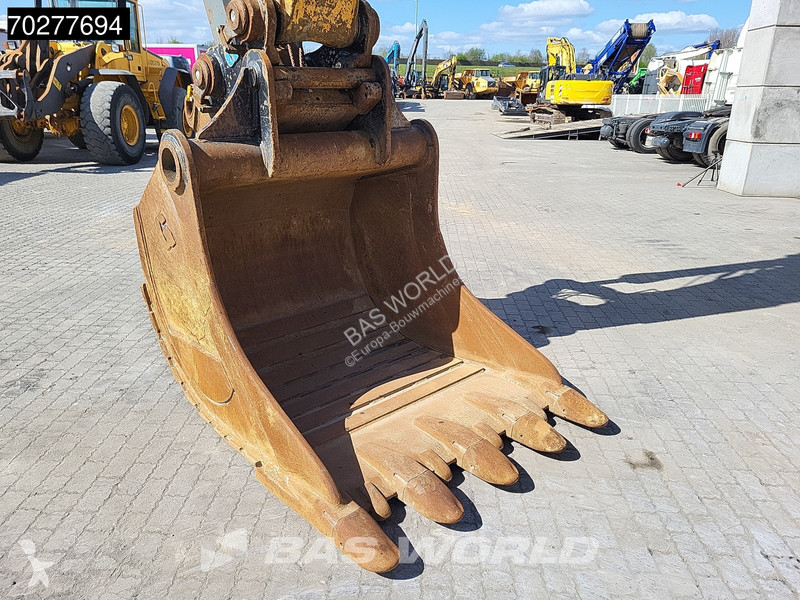 Excavadora Liebherr SHD