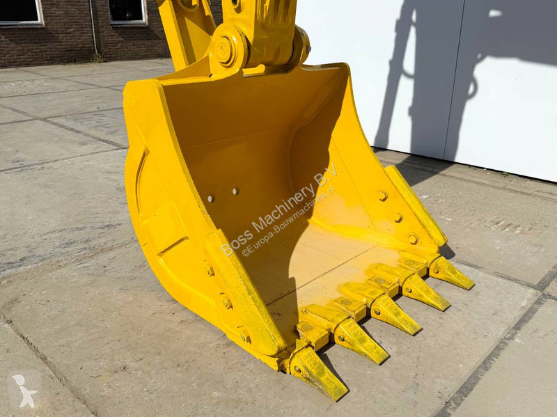 Excavator Komatsu -10M0 New / Unused / Hammer...