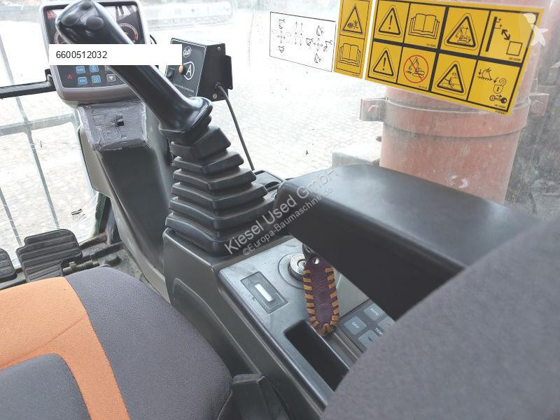 جرافة Doosan