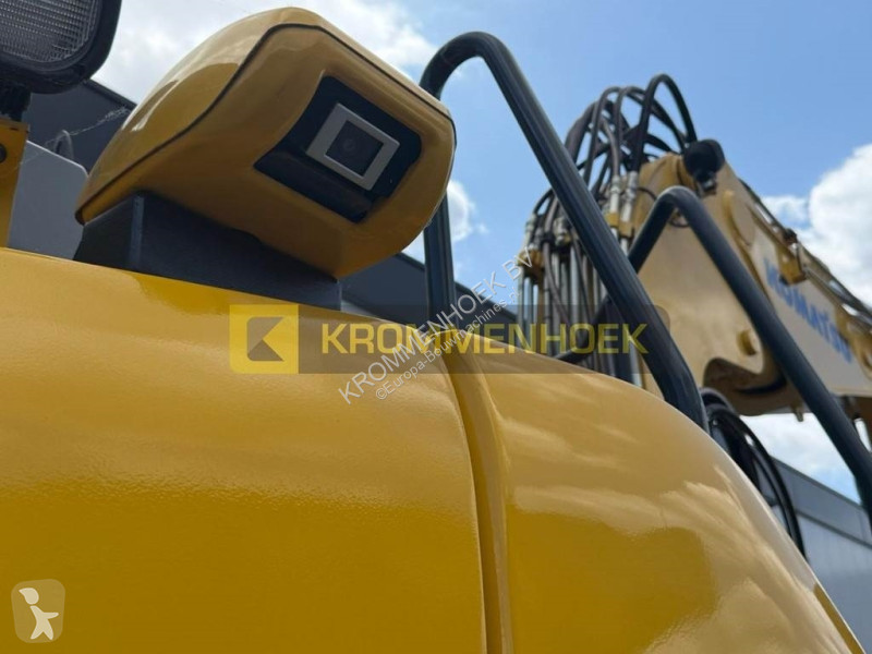 جرافة Komatsu PW 118 MR-11