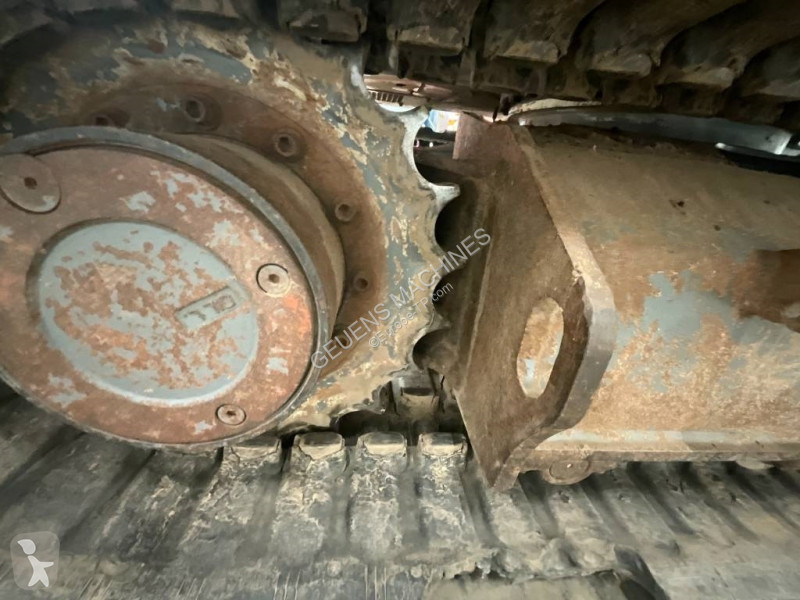 Escavadora Takeuchi