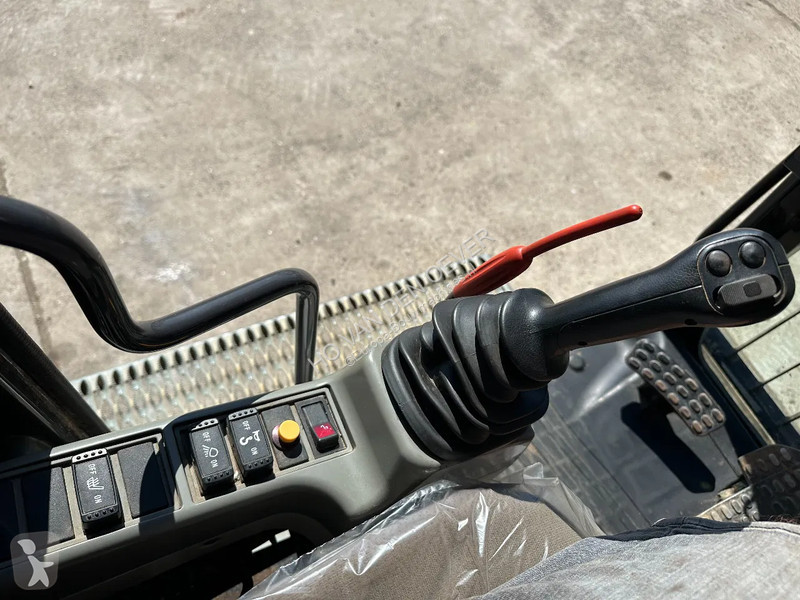 Escavatore Hitachi ZH210LC-5B