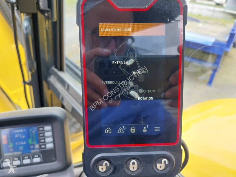 Escavadora Komatsu PC80MR-5