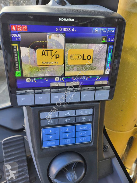 Escavatore Komatsu -11