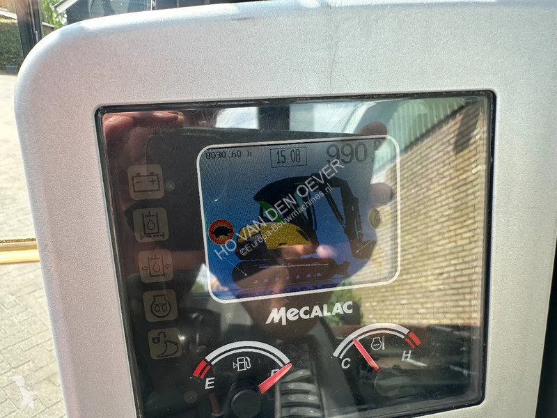Escavadora Mecalac