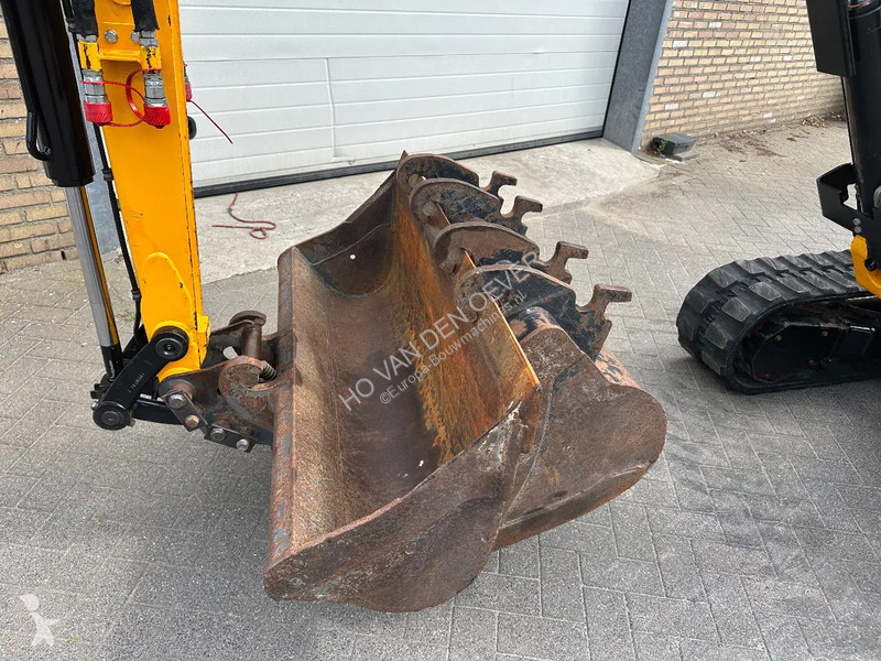 Excavator JCB 6