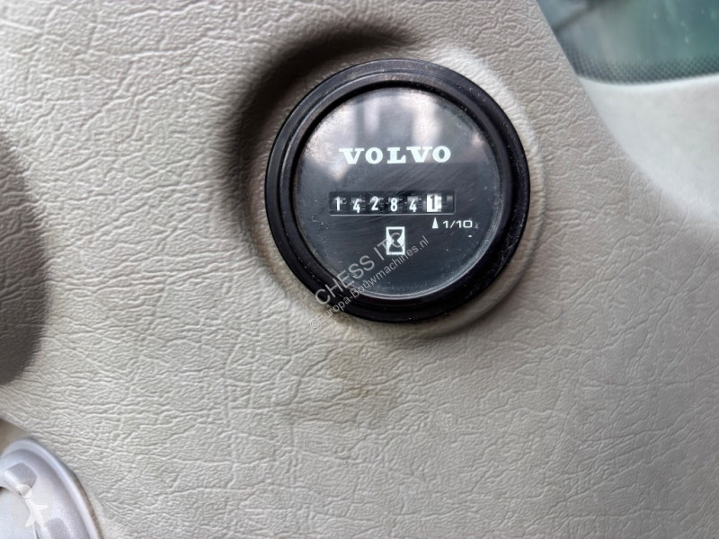 Lopatový nakládač Volvo 250 E - 250 EL