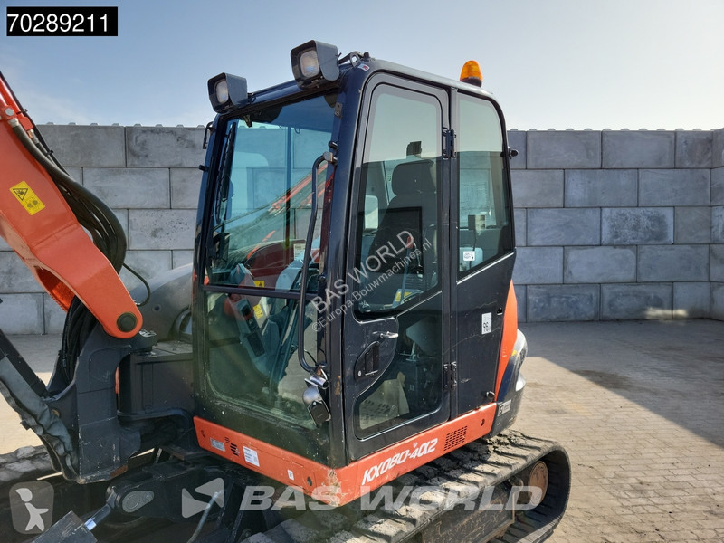Escavadora Kubota KX080-4
