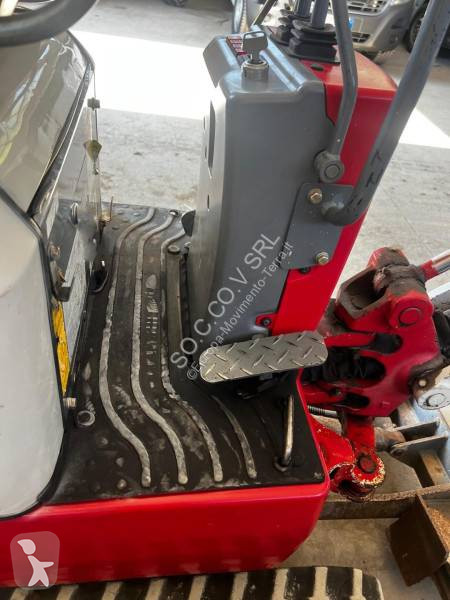 جرافة Takeuchi TB21JR