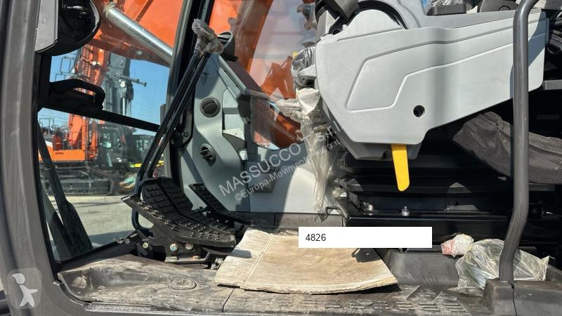 Excavadora Hitachi DM-7