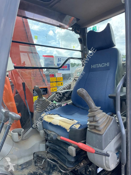Excavadora Hitachi -3