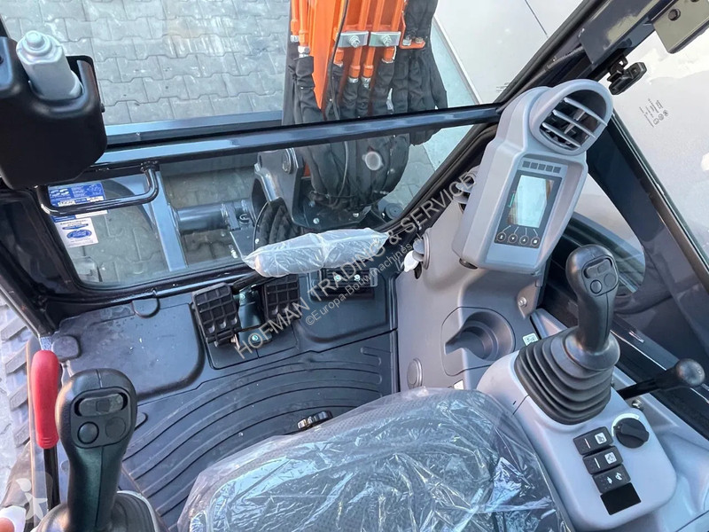 Escavadora Hitachi ZX38U-6 | A/C