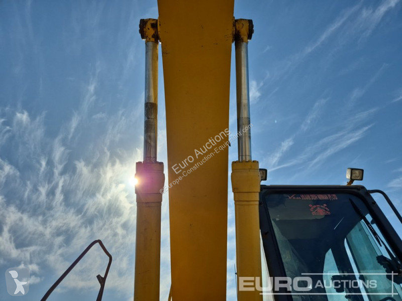 Excavator Komatsu PC210LC-8M0