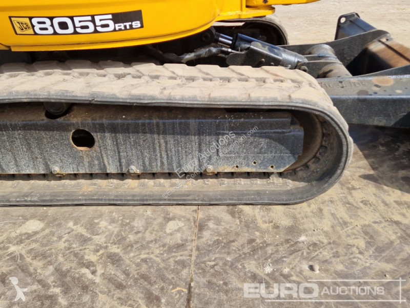 Escavadora JCB