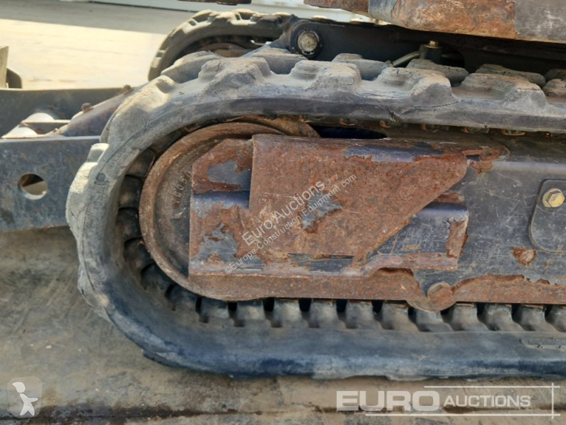 جرافة Bobcat E17