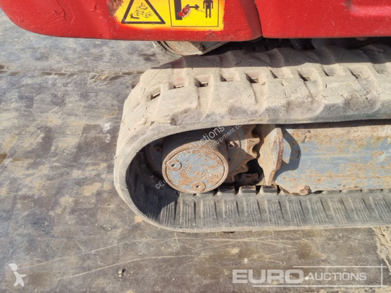Escavadora Takeuchi TB216