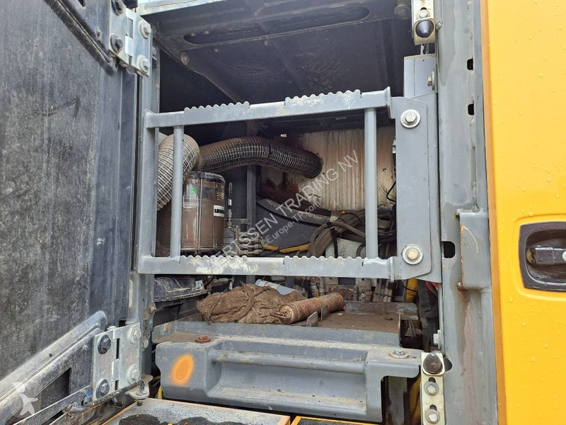 Escavadora Liebherr